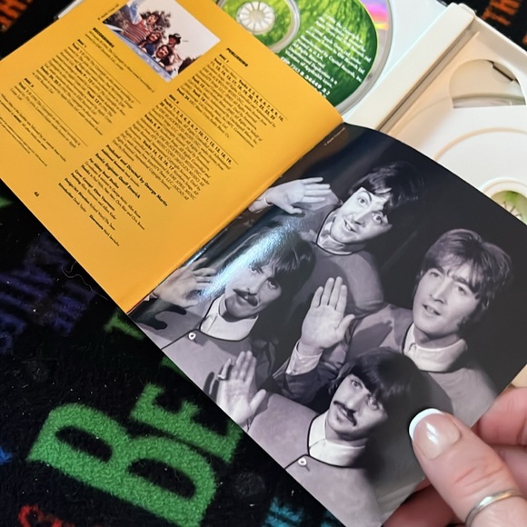 The Beatles Anthology Volume 2 [Apple Records, 1996] CD Set of 2 w/Booklet EUC - Picture 8 of 12